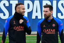 Lionel Messi Guard Of Honour Psg Return After Argentina World Cup Glory