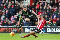 Arsenal Transfer News Cedric Poised To Leave And Reunite With Former Teammate