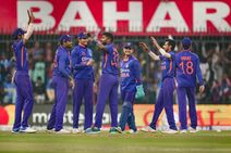 India Vs New Zealand 3rd Odi India Rohit Sharma Shubman Gill Bowlers Star In Big Win