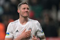 Wout Weghorst Man Utd Move Turkish Giants Besiktas Shocked Striker On Loan From Burnley