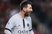 Montpellier 1 3 Paris Saint Germain Report Lionel Messi Champions Victory Kylian Mbappe Injury