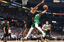 Cleveland Cavaliers Steal Win In Overtime After Free Throw Faux Pas Lillard Erupts For Triple Double