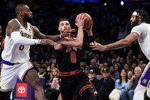 Lebron James Returns Lakers Lose Bulls Doncic Faces Ban Mavericks Suffer Fourth Straight Loss