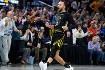 Curry Stars Down Stretch Warriors Ot Win Over Bucks Kawhi Leads Clippers Past Hawks