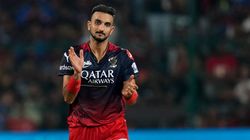 Rcb Vs Csk Ipl 2023 Harshal Patel Stopped By Umpires To Complete 20th Over