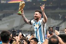 Beckham Brightens Smile On Messi Mural To Welcome Superstar Signing To Miami