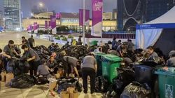 Asian Games 2023 Hangzhou Volunteers Sift Garbage Bags To Find Chess Players Lost Mobile