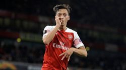 Bottlejob Fc Arsenal Star Mesut Ozil Takes Massive Dig Tottenham