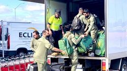 Pakistan Cricket Team Left Embarrassed Video Of Players Doing Coolie Jobs At Sydney Airport Surfa