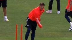 Ind Vs Sa Rahul Dravid Turns Medium Pacer Ahead Of Boxing Day Test In Centurion Watch Video
