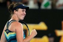 Australian Open How Teenager Linda Noskova Stunned World Number One Iga Swiatek