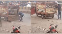 India Cricketer Rinku Singhs Father Continues To Deliver Lpg Cylinders In Aligarh Watch Video