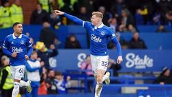 Football Rumours Jarrad Branthwaite Leads Man Utds List Of Transfer Targets