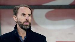 Football Rumours Gareth Southgate Considers Uncapped Midfield Trio For England