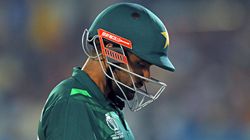 Babar Azam Rattled By Almost 6ft 8 Inch Tall Pace Sensation Mohammad Zeeshan In Peshawar Zalmi Match