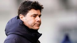 Chelsea Fans Turn On Mauricio Pochettino During Draw At Brentford