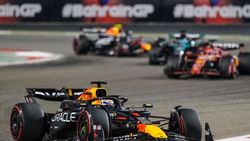 Bahrain Grand Prix Max Verstappen Eases To Dominant Win