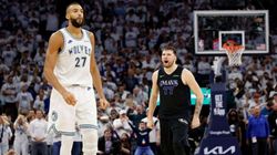 Nba Doncics Late 3 Pointer Gives Mavericks 2 0 Lead