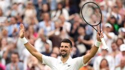 Wimbledon Novak Djokovic Cruises Past Vit Kopriva On Injury Return