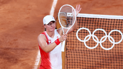 Tennis Iga Swiatek Eases To Paris Olympics Quarter Finals