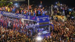 Kohli Jadeja Thank Mumbai Police For Phenomenal Job Managing Victory Parade