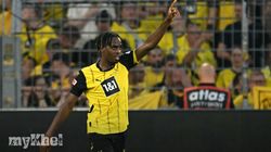 Borussia Dortmund Beats Eintracht Frankfurt 2 0 With Gittens Brace 