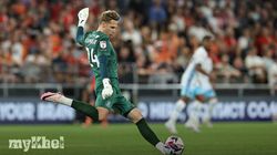 Luton Claims First Championship Point After Red Card Draw 