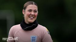 Mary Earps Aims For More Trophies With Psg 