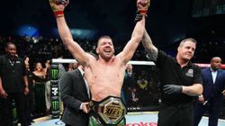 Ufc 305 Results Dricus Du Plessis Retains Middleweight Title After Choking Out Former Champ Adesanya