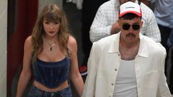 Taylor Swift Cheers Travis Kelce S Touchdowns A Match Made In Arrowhead Stadium Heaven