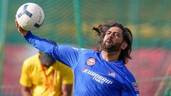 Ms Dhoni New Hairstyle Long Hair Era Put To An End Again Former Csk Star Unveils New Pompadour Look