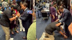 Ind Vs Aus Emotional Father Of Nitish Kumar Reddy Touches Legendary Sunil Gavaskar Feet Watch