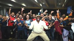 Sol Campbell Touches Down In Kolkata Gets Serenaded By Arsenal Fans At Airport