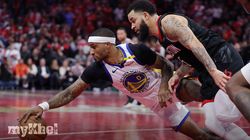 Warriors Coach Kerr Fuming After Contentious Officiating Call 