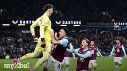 Trafford Saves Two Penalties Burnley Sunderland Draw 