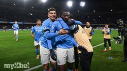 Napoli 2 0 Hellas Verona Serie A Leaders Four Points Clear 