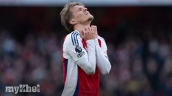 Arsenal Title Hopes Blow Defeat West Ham 