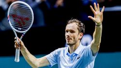 Daniil Medvedev Makes Light Work Of Pierre Hugues Herbert In Marseille