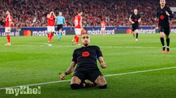 Flick Proud Of 10 Man Barcelonas Brave Victory Away To Benfica 