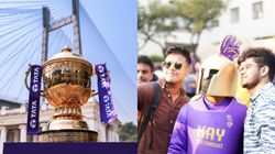 Kkrs Trophy Tour Thrills Fans At Kolkata S City Center Ahead Of Ipl 
