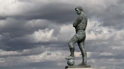 More Than A No 6 Bobby Moore The Heartbeat Of English Football