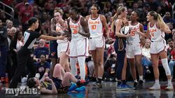 Caitlin Clark Leads Indiana Fever Past Connecticut Sun 