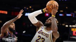 Lakers Hold Off Suns Timberwolves Continue Winning Streak 