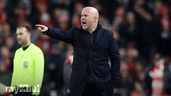 Liverpool Manager Arne Slot Defends Critics Aims Special Season 