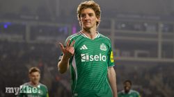 Howe Urges Gordon To Stay Focused Amid Arsenal Links 