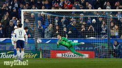 Safonov Penalty Saver Praised By Luis Enrique Psg 