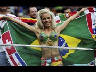 ವಿಶ್ವಕಪ್ ಫುಟ್ಬಾಲ್ ಕ್ರೇಜಿ ಫ್ಯಾನ್ಸ್ ಚಿತ್ರಗಳು