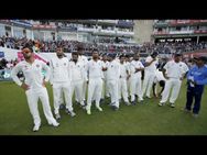 ಧೋನಿ ಹುಡ್ಗರು 'ಕಟುಕನ ಮುಂದೆ ಕುರಿಯಂತೆ'