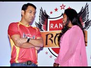 ಫುಟ್ಬಾಲ್ ನಂತರ ಹಾಕಿ ತಂಡಕ್ಕೆ ಧೋನಿ ಒಡೆಯ