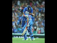 ವಾರೆ ವ್ಹಾ ಯುವಿ, ರೈನಾ ಶೈನ್, ಕೊಹ್ಲಿ ಕಮಾಲ್...